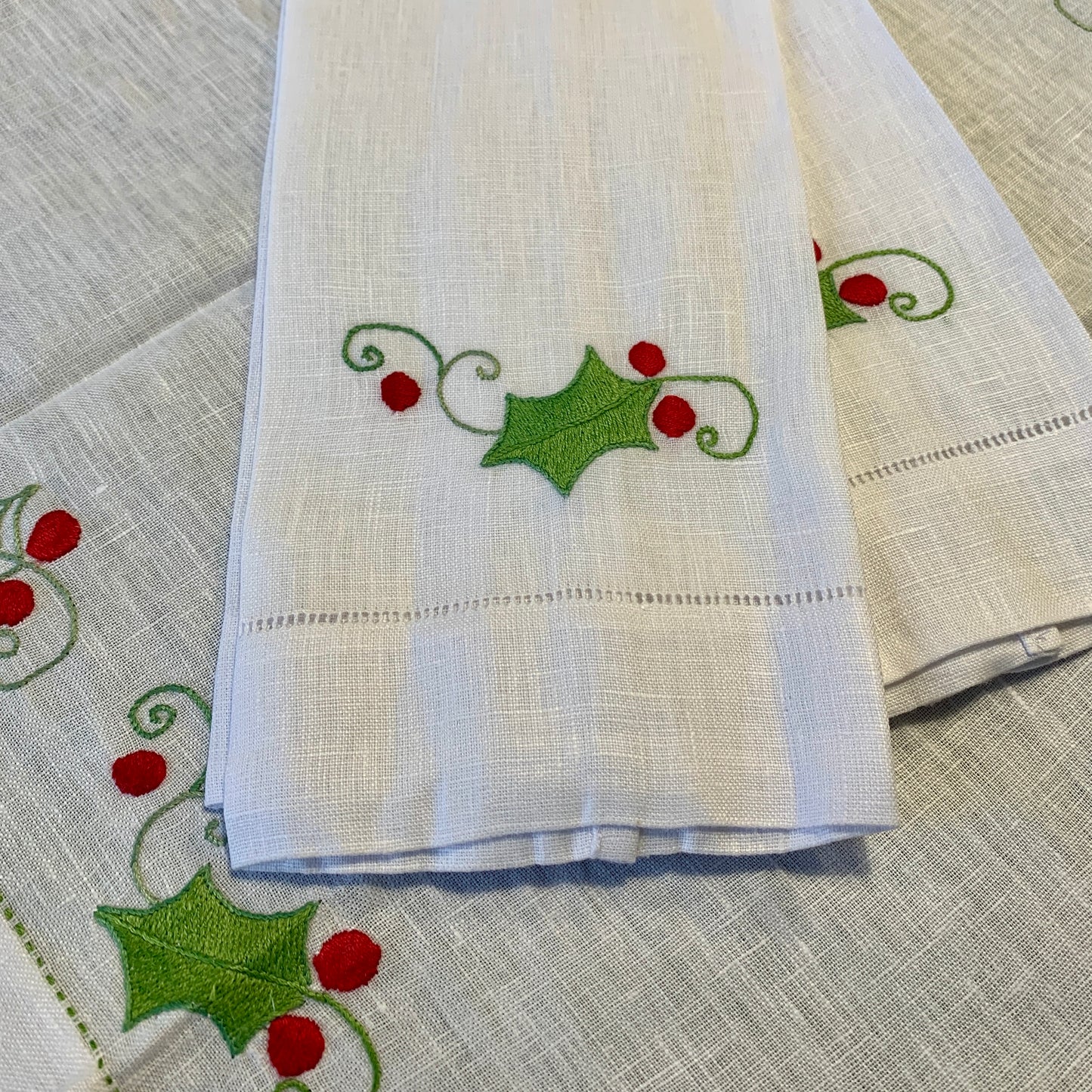 Tea Towels - Holly Leaf