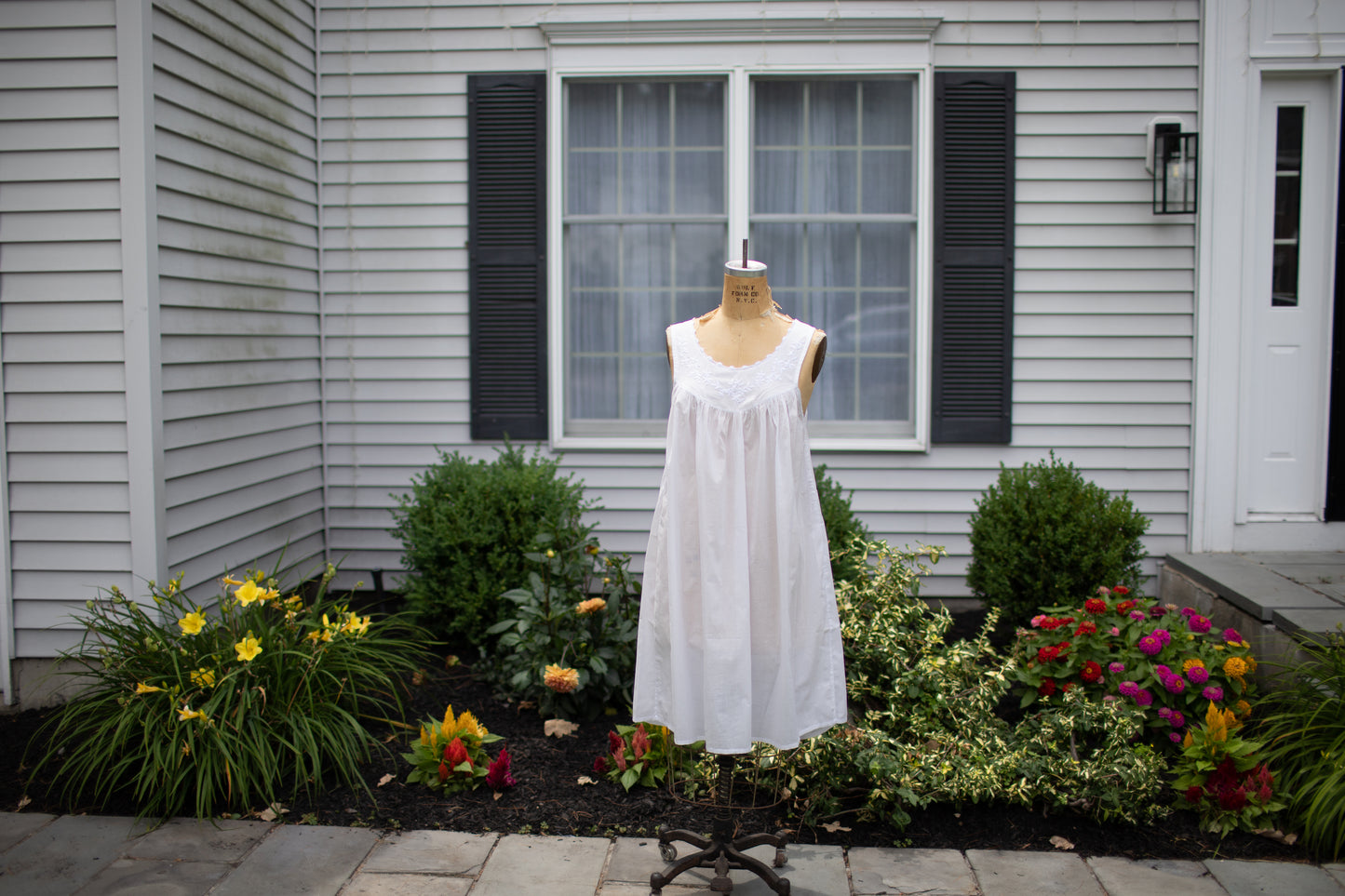 The Sarah Garland Nightgown - White