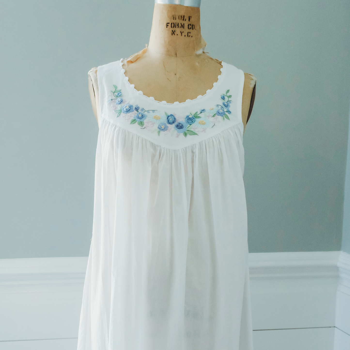 Rosebud Nightgown